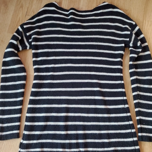 Sweater - Picture 2 of 4